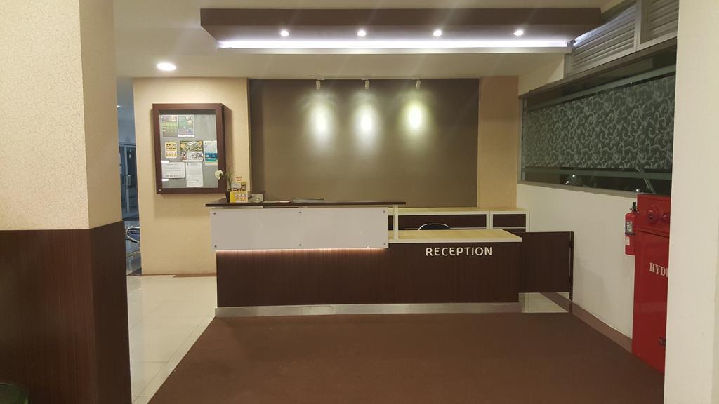 Reddoorz Apartment @ Emerald Towers Bandung Esterno foto