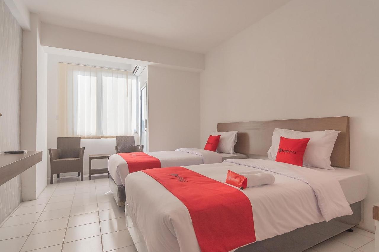 Reddoorz Apartment @ Emerald Towers Bandung Esterno foto