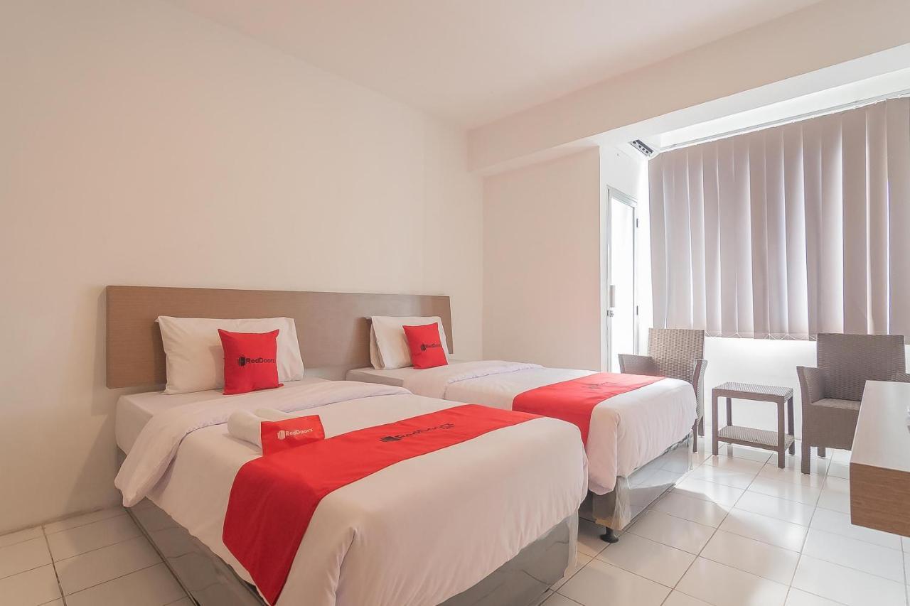 Reddoorz Apartment @ Emerald Towers Bandung Esterno foto